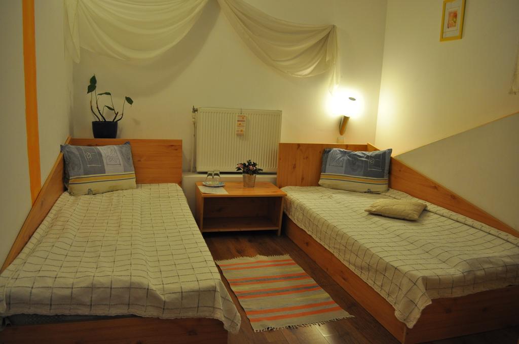 Bistro-Pension La Teleferic Сіная Екстер'єр фото