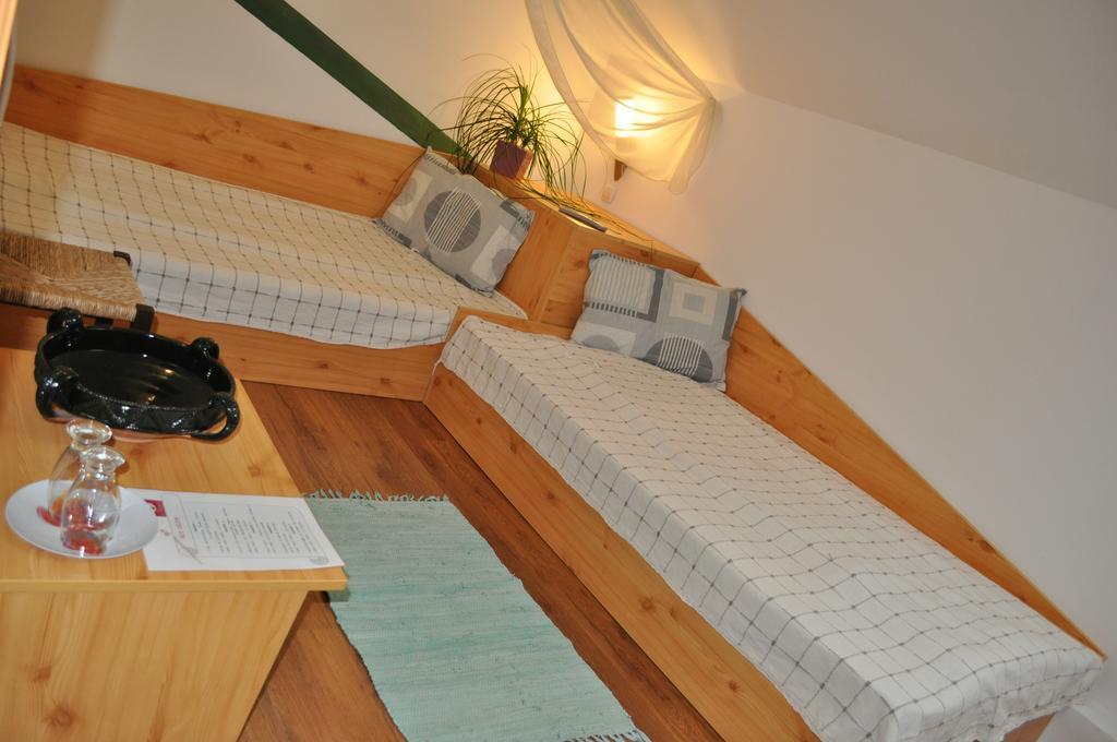 Bistro-Pension La Teleferic Сіная Екстер'єр фото