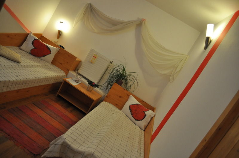 Bistro-Pension La Teleferic Сіная Екстер'єр фото
