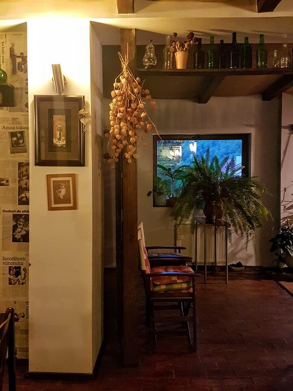 Bistro-Pension La Teleferic Сіная Екстер'єр фото
