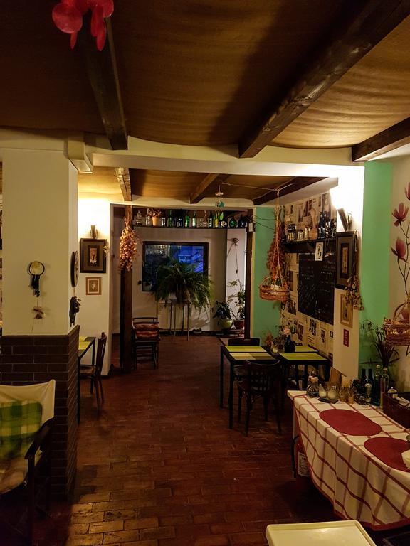 Bistro-Pension La Teleferic Сіная Екстер'єр фото